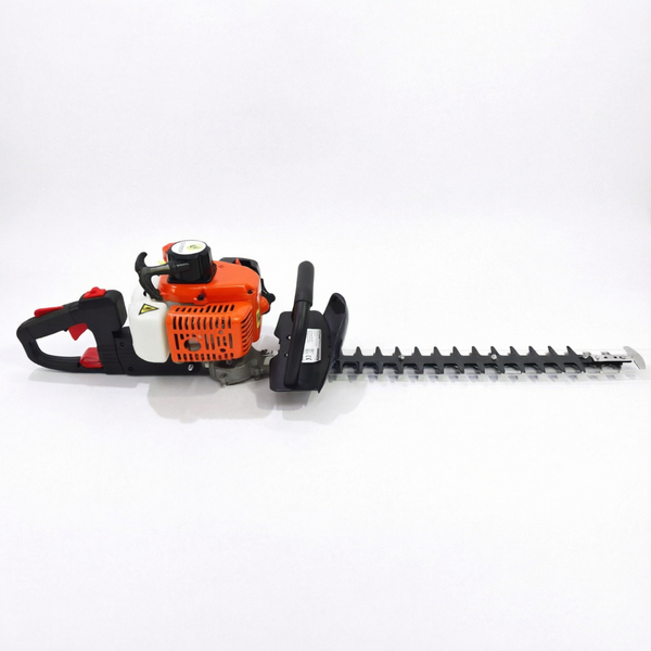 LM043663 25.4CC HEDGE TRIMMER Engine:25.4cc POWER:0.75KW 7500R MIN BLADE LENGTH:650MM TEETH DISTANCE:28MM PACKING:110X26.5X30CM 1PC N.W. G.W.:7.0 8.5KGS 20'FCL:350PCS