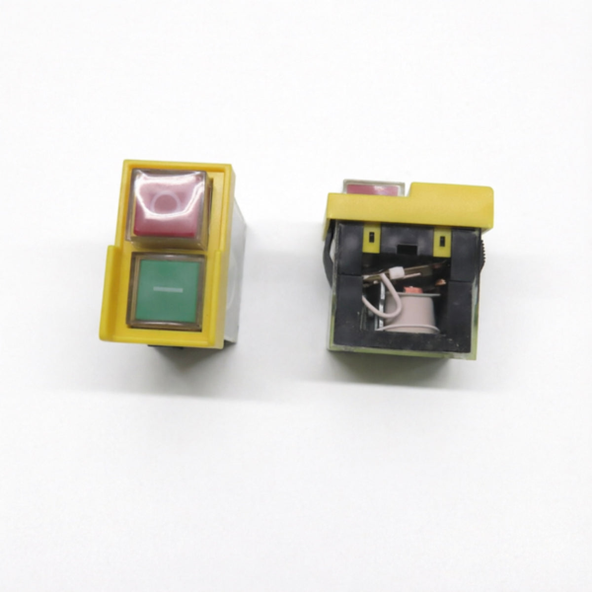 LM044034 SWITCH MODEL:KJD6 6(4)A 250V NUMBER OF OPERATING CYCLES:5E4 PROTECTION:IP54 LENGTH:43MM WIDTH:26.5MM