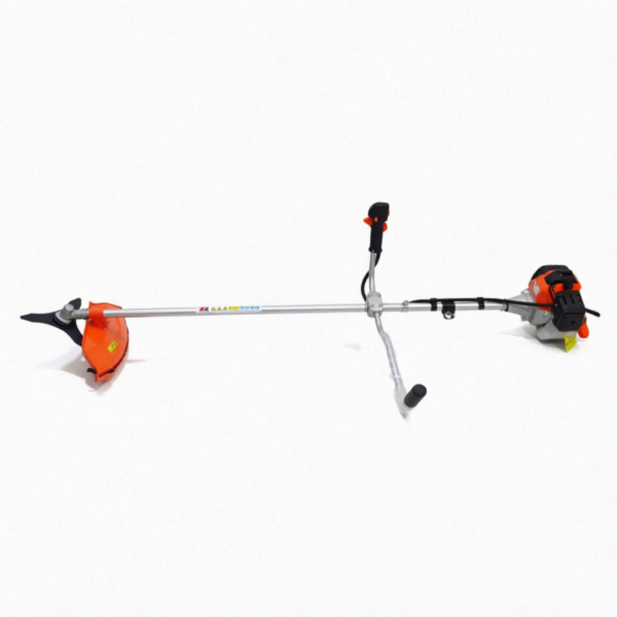 LM044455 51.7CC GASOLINE BRUSH CUTTER & GRASS TRIMMER PROFESSIONAL Engine:51.7cc Power:1.4kw 2.0HP Shaft Ф:28mm N.W. G.W:10 11kgs Packing:185x30x20.5cm 1PC 20'FCL:300PCS