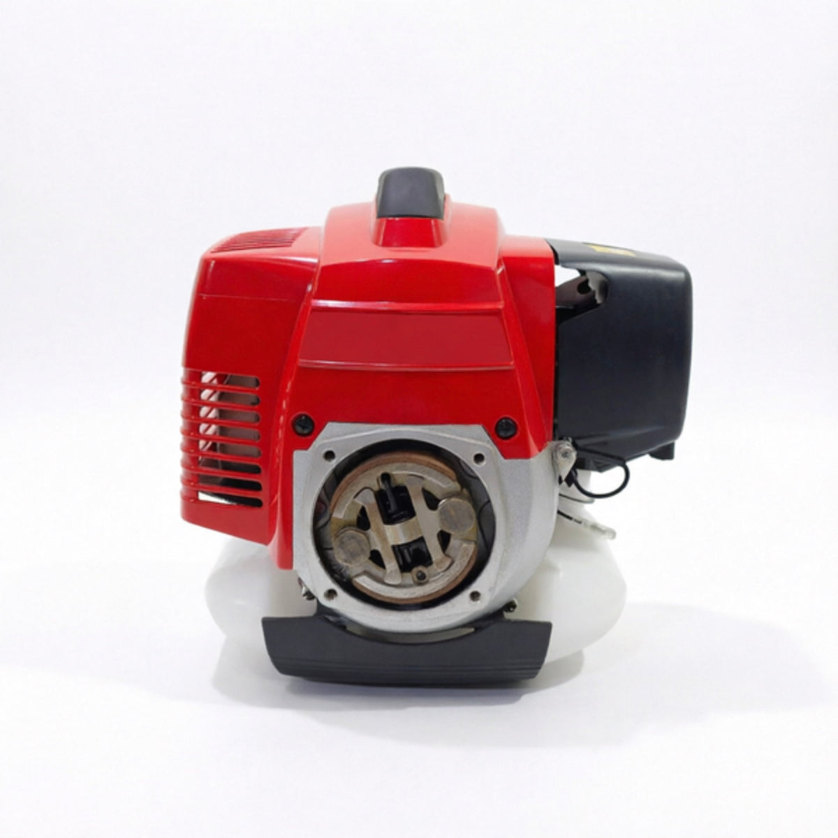 LM044551 KAWASAKI ENGINE Engine Type Air-cooled 2-stroke Single cylinder Horizontal shaft § Number of cylinders 1 § Bore x stroke 44 x 35 mm § Displacement 53.2cm³ § Max. power 2.0 kW (2.68 hp) 8500 rpm § Max. torque 3.0 Nm (2.21 ft.lbs) 5000 rpm §