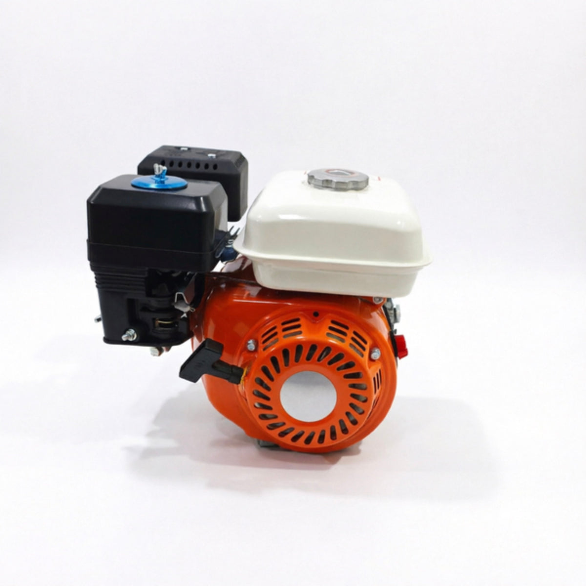 LM044578 6.5HP GASOLINE ENGINE Engine type: 4 stroke OHV Displacement:196cc(68x54mm) Max output:6.5HP 4000RPM Fuel tank capacity:3.6L Starting system:Recoil starting Fuel consumption:340g kw.h Oil capacity:0.6L Dry weight:15kg Dimension:38x32x35.5cm