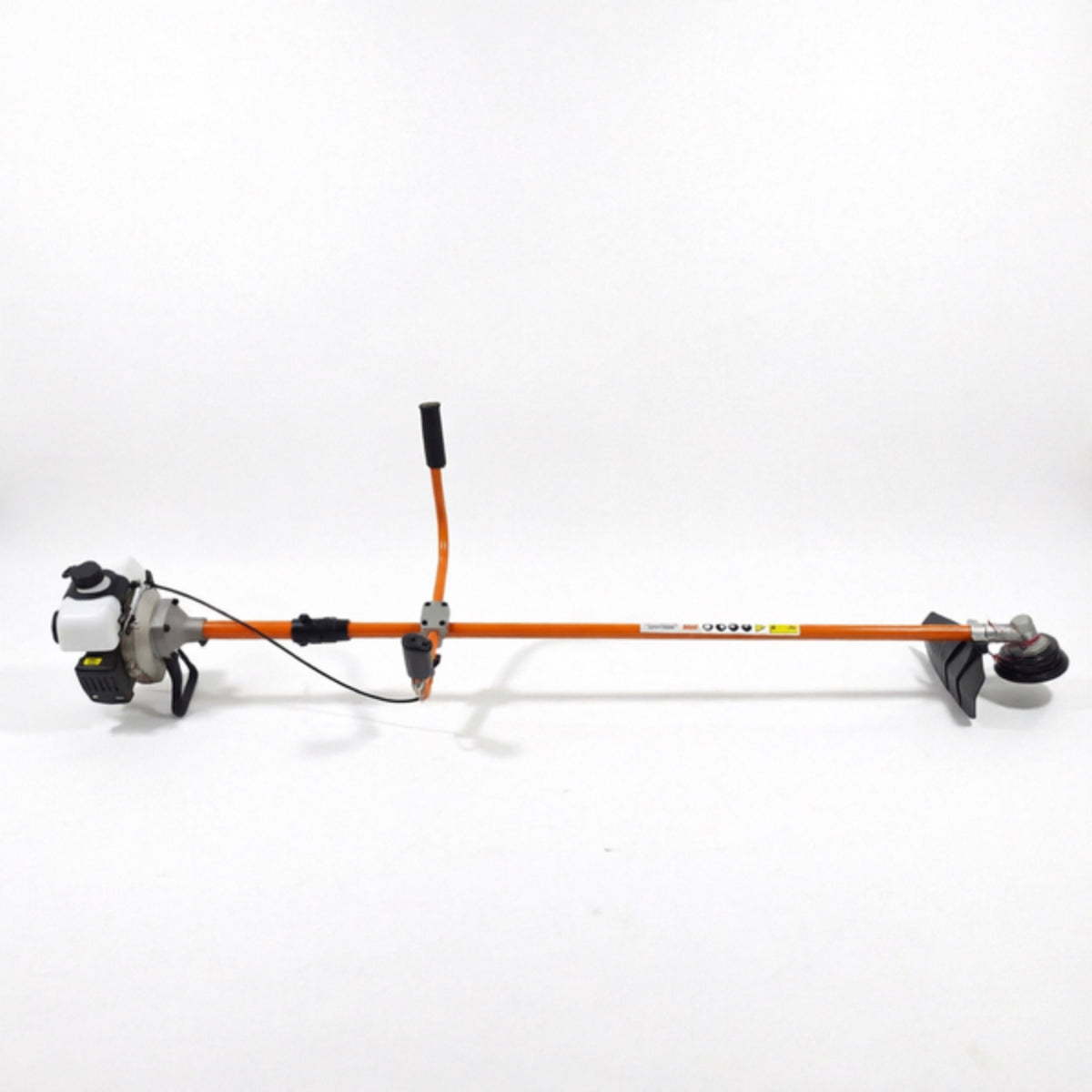 LM045725 40.2CC GASOLINE BRUSHCUTTER & GRASS TRIMMER NGK SPARKPLUG WITH KAWASAKI LOGO Engine:40.2cc 40X32mm Power:1.45kw 8000rpm Fuel tank capacity: 1.2L Fuel Oil Ratio: 25:1 N.W. G.W:.19.5kgs 20.5kgs Packing:57x36x12cm 2pcs Engine Part 166x21x15.5c