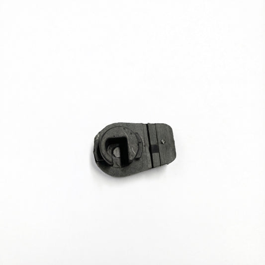 LM043854 Latch deflector twist lock 1130 141 2300 STIHL 017 018 MS170 MS180