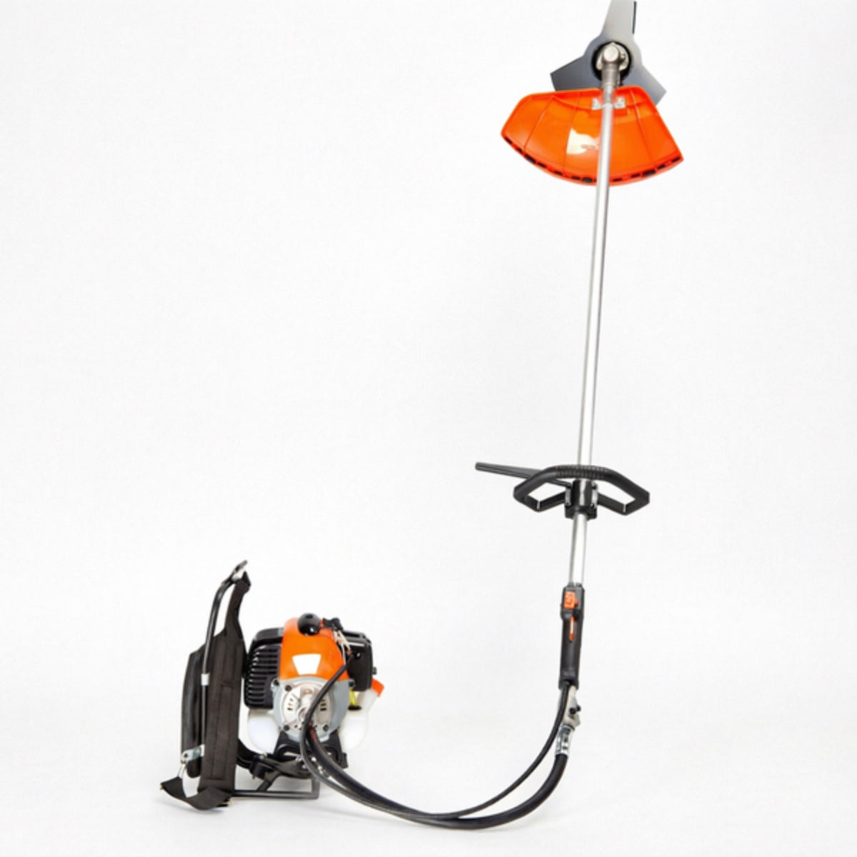 LM044444 42.7CC BACKPACK BRUSH CUTTER 1 SHAFT Engine:42.7cc Power:1.25kw 1.8HP Shaft Ф:26mm N.W. G.W:12 13kgs Packing:37x28x60cm 1Engine 167x12x10cm 1Machinery 20'FCL:350PCS