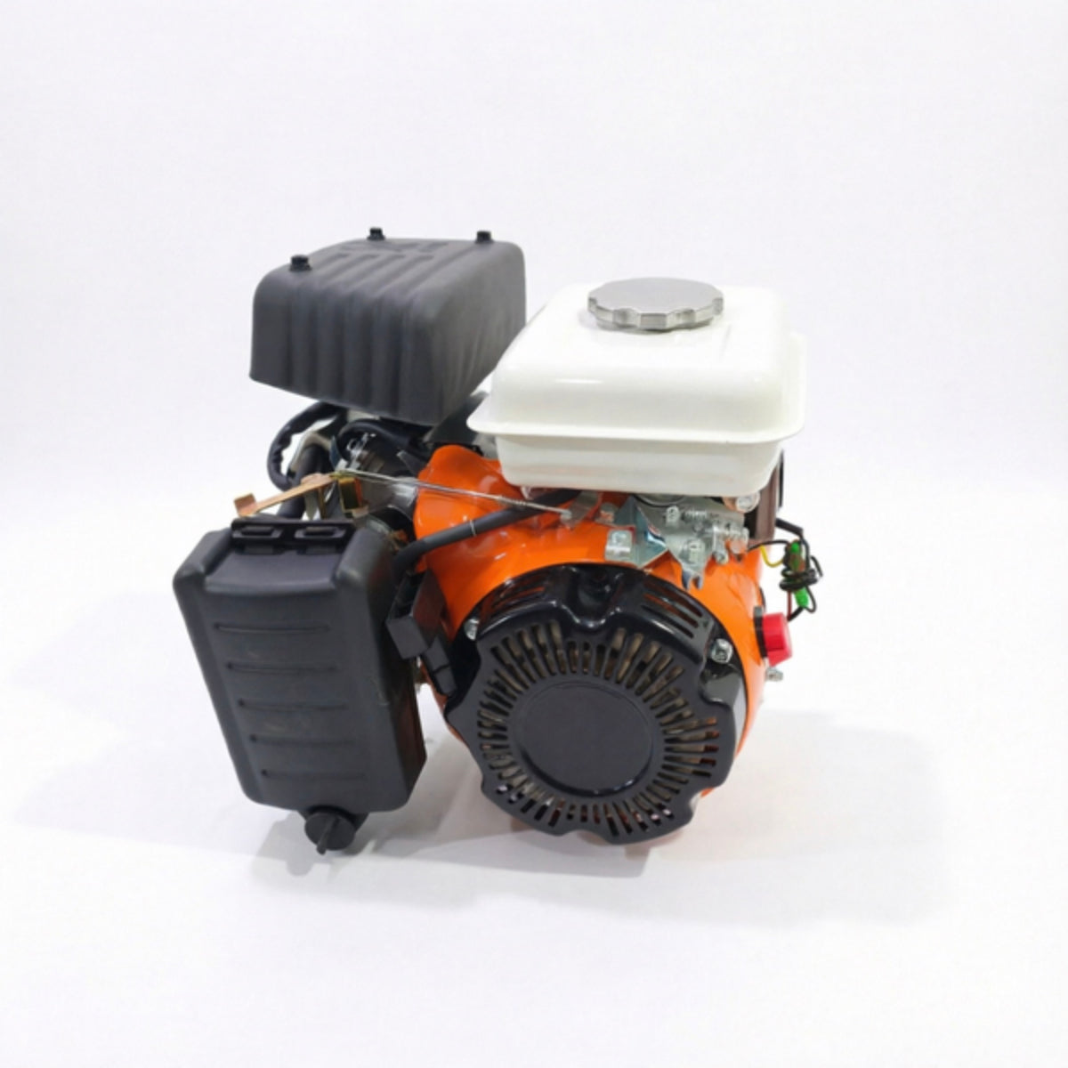 LM045076 GASOLINE ENGINE Engine type: 4 stroke OHV Displacement:87cc(54x38mm) Max output:2.8HP 4000RPM Fuel tank capacity:1.6L Starting system:Recoil starting Fuel consumption:340g kw.h Oil capacity:0.35L Dry weight:11kg Dimension:30.5x28.5x28.7cm